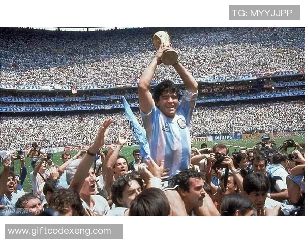 《专访足球传奇巨星揭秘成功背后的故事与成长历程》 《专访足球传奇巨星揭秘成功背后的故事与成长历程》